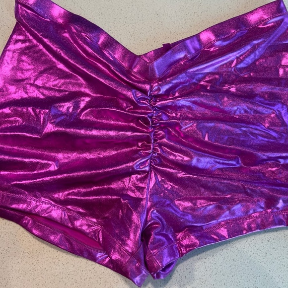 NWT SKIMS METALLIC SWIM V-WAIST SHORT DRAGON FRUIT Purple Kim Kardashian Rave - Picture 3 of 9